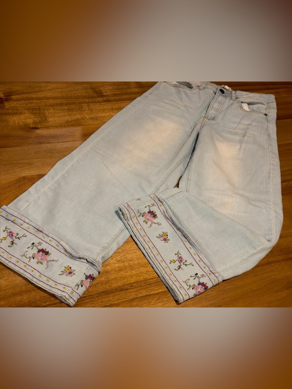 Easel Floral Border Embroidered Wide Leg Jeans Light Wash Boho Denim Small